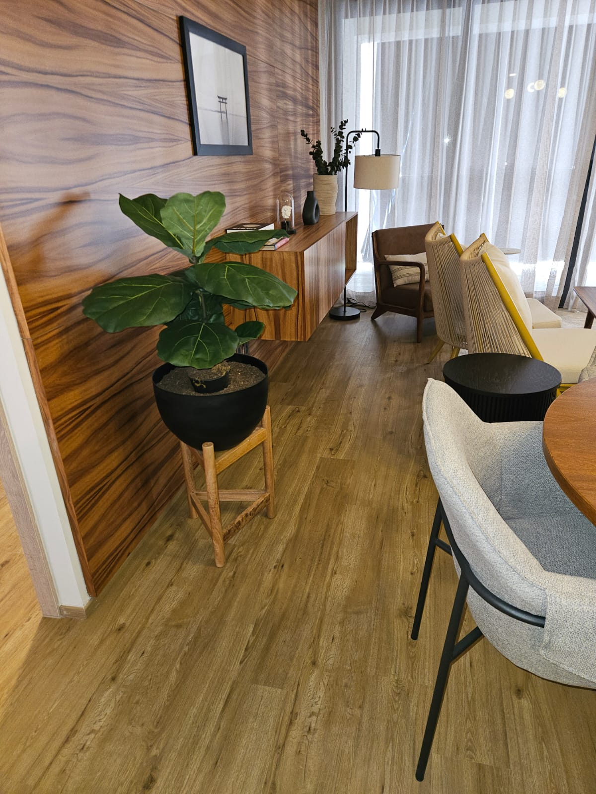 Duela Vinílica SPC color encino 